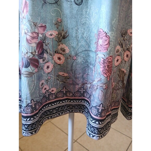 Flamingals Womens M Long Sleeve round neck floral print T-shirt with hoop zipper - Picture 7 of 14